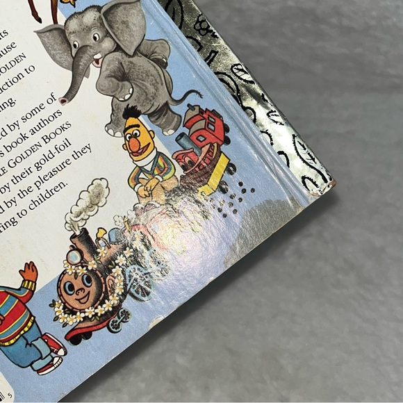 Bugs Bunny Too Many Carrots a Little Golden Book - Picture 5 of 6